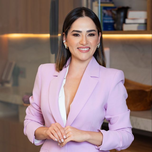 Pollyana Araujo, Cirurgião geral Belo Horizonte