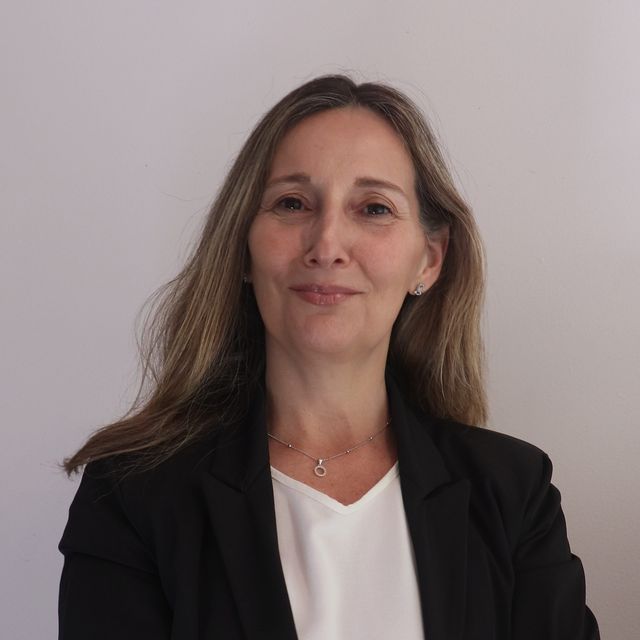 Romina Aronson, Terapeuta complementario Campana
