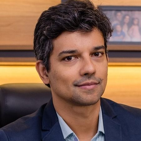 Cristiano Simões, Cardiologista Pouso Alegre