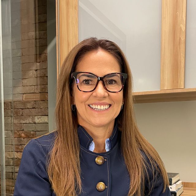 Odilia Liliam Almeida Botelho, Dentista Araraquara