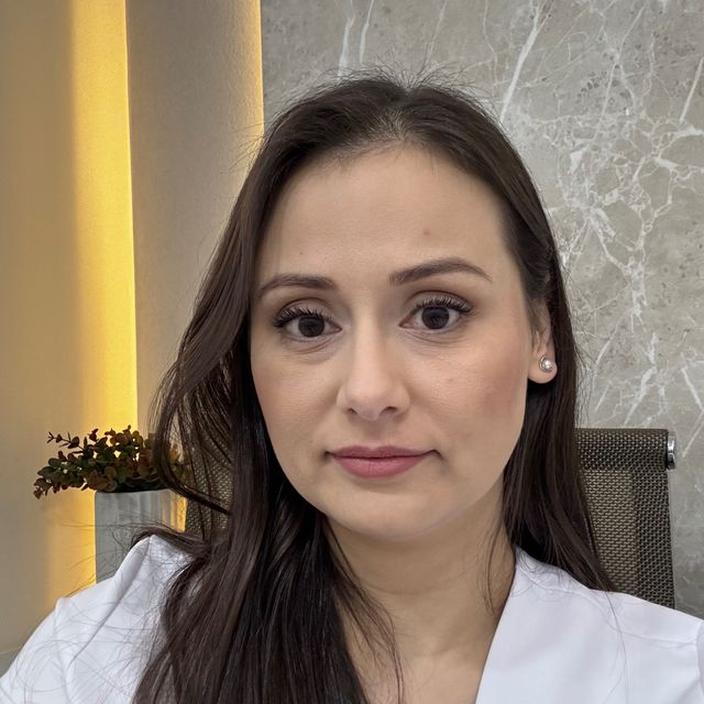 Viviane Leal Novais, Reumatologista Petrolina
