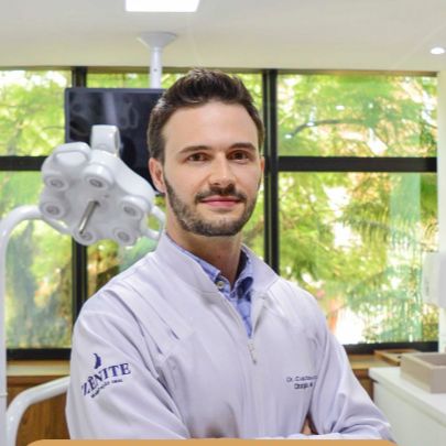 Gustavo Manini, Dentista Porto Alegre