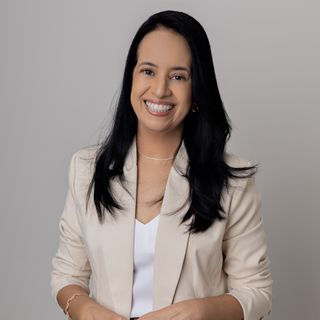 Januaria Lima, Dentista Aracaju