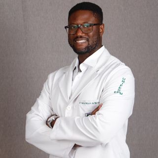 Sahna Wilbonh De Barros, Urologista São Paulo