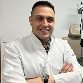 Ampliar imagem: Rodrigo Borges dos Santos, Oftalmologista Duque de Caxias