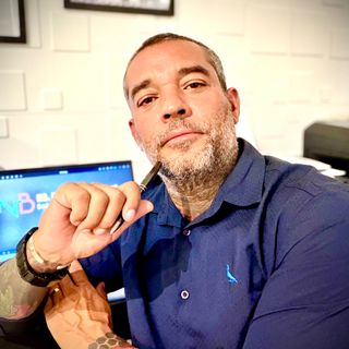 Dr. Neemias Bandeira