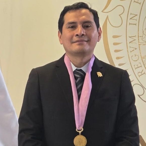 Andrew Alejandro Estrada, Dentista Miraflores