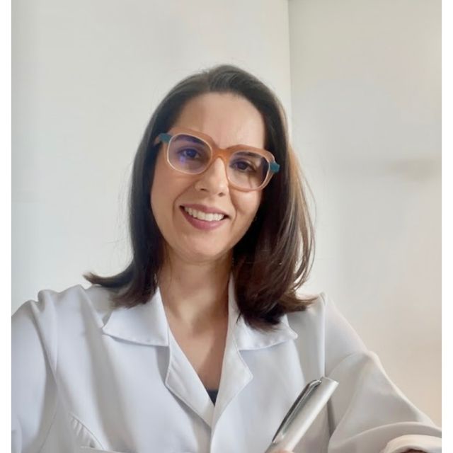 Yêdda Barcelos, Reumatologista São Paulo