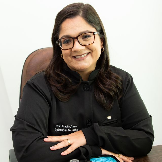 Priscila Farias Sereno, Infectologista pediátrico Campos Dos Goytacazes