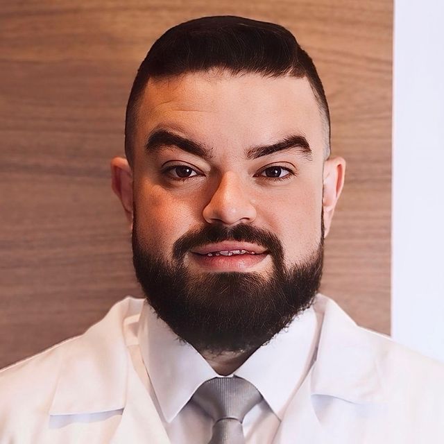 Álvaro Diego  Pupa de Freitas, Ortopedista - Traumatologista São Paulo