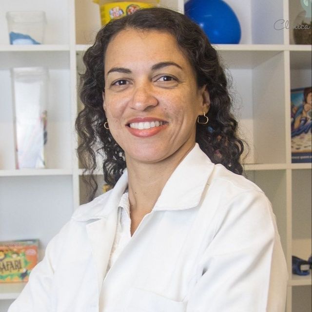 Regilane  Oliveira de Almeida, Fonoaudiólogo Niterói