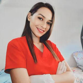 Acercar imagen: Mildreth Díaz, Odontólogo Vélez