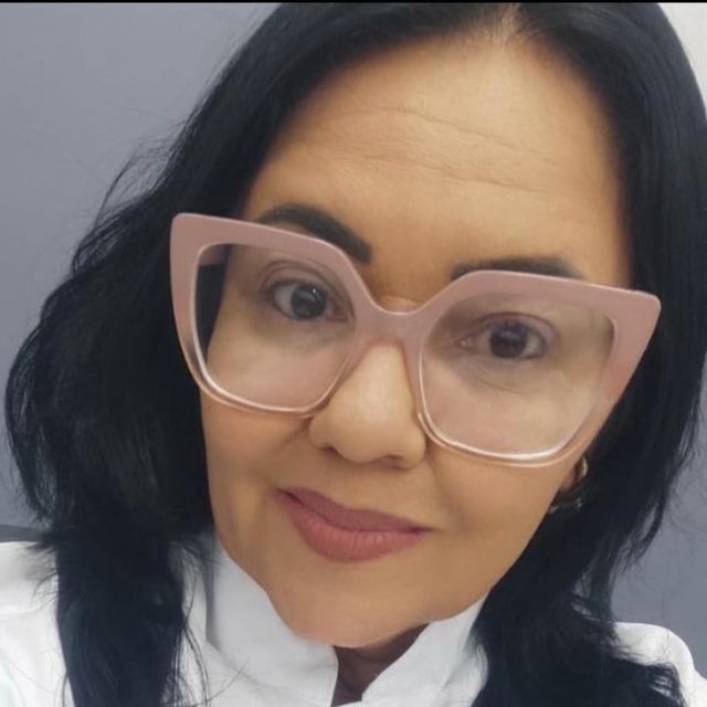 Kely C D Pereira, Psicólogo Goiânia