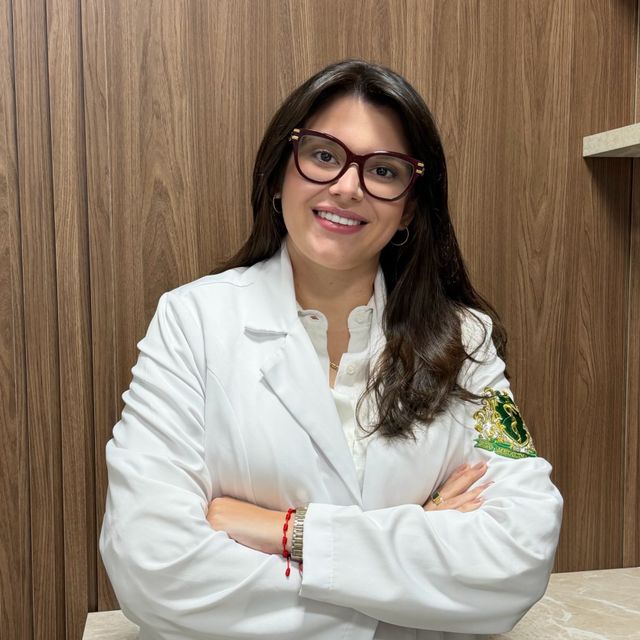 Tassyane Boel Nascimento, Especialista em Clínica Médica Itumbiara