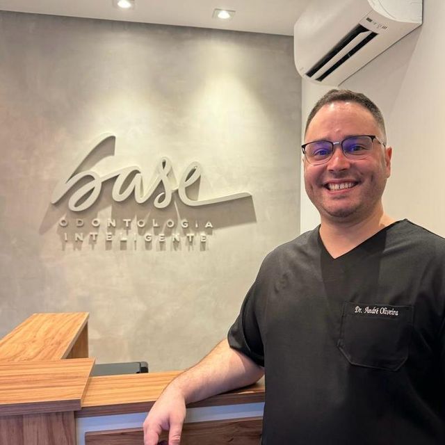 André  Oliveira, Cirurgião buco-maxilo-facial São Paulo