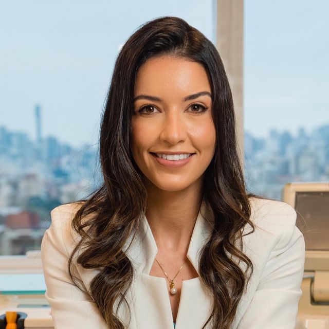  Daniela  Santos Bandeira       , Cirurgião vascular Montenegro