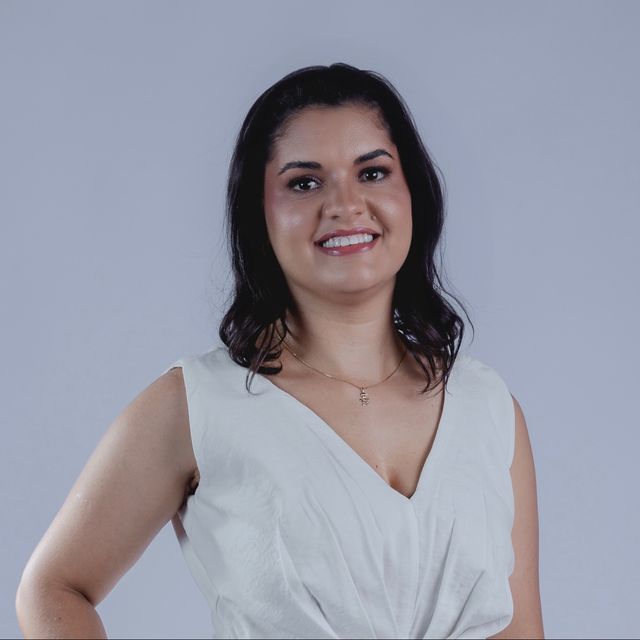 Janine Madureira Rodrigues, Especialista em Clínica Médica Nova Lima