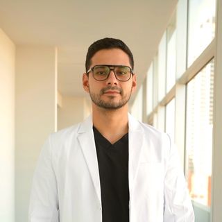 Acercar imagen: Jesus Quintero, Médico general y familiar Palermo