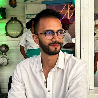 Acercar imagen: Jonathan Armando Sierra Prieto, Médico general Bogotá