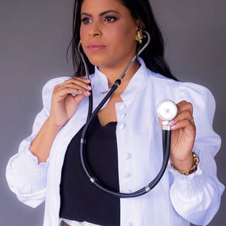 Julia Luisa Rodríguez Herrera, Especialista em Clínica Médica Curitiba