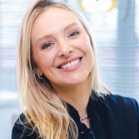 Nabila Zimmermann ., Dentista Curitiba