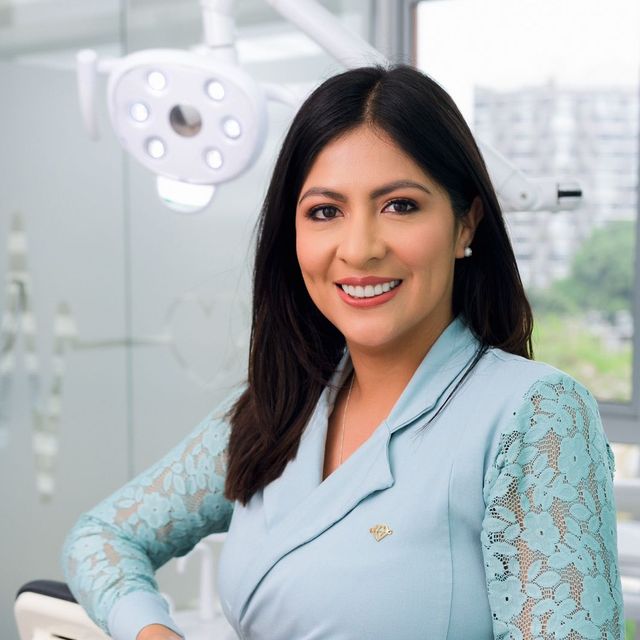 Diana Zuñiga Cáceres, Dentista Barranco