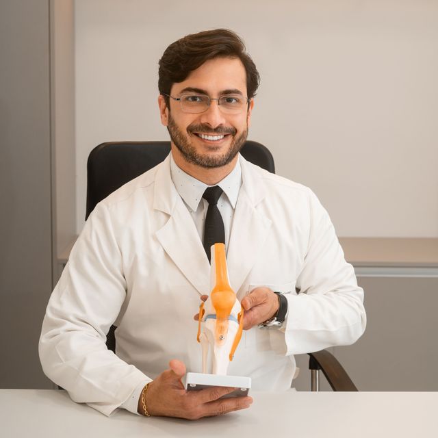 Raphael Araújo de Albuquerque, Ortopedista - Traumatologista Paulo Afonso