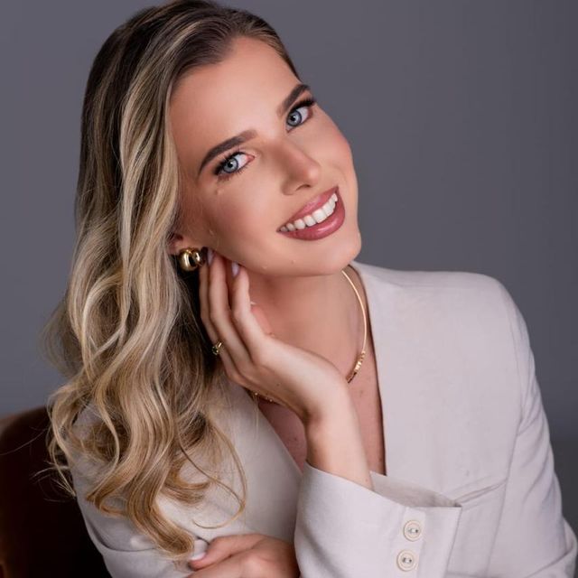 Claudia Frederico Gabler, Dermatologista Baixo Guandu