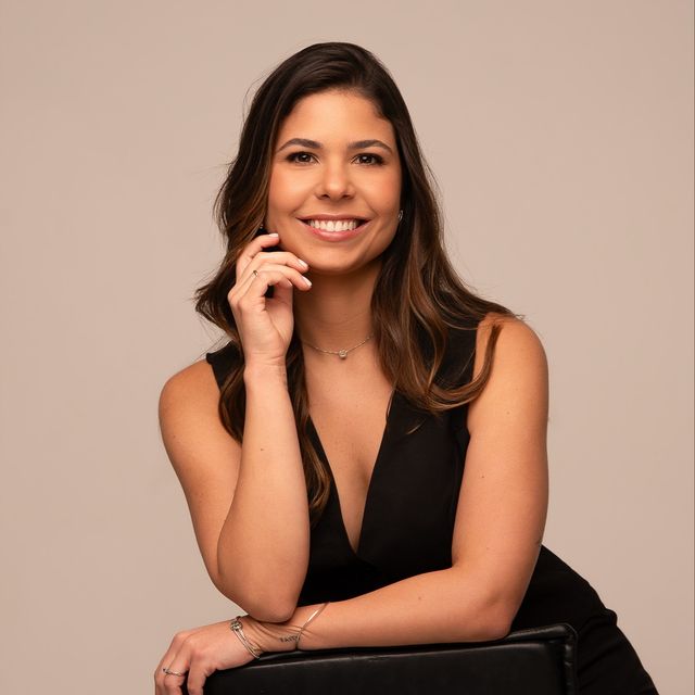 Marcela  Finoquio, Ginecologista Niterói