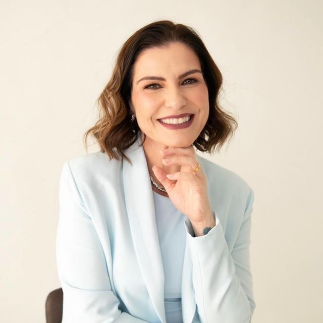 Ana Carla de Paula Prado, Médico clínico geral Goiânia