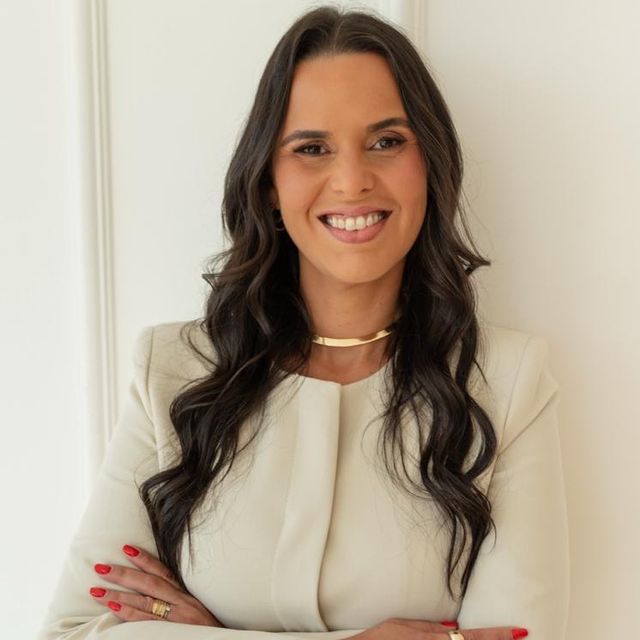 Klícia Magalhães Pereira, Cirurgião vascular Angra Dos Reis