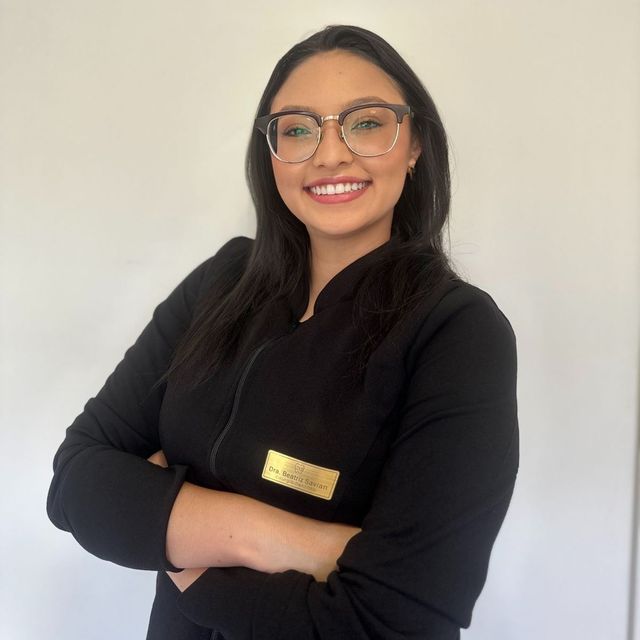 Beatriz  Savian, Dentista São Paulo