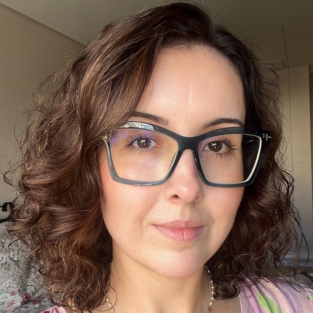 Thatiane  Cintra Silva de Ázara, Psicanalista Goiânia