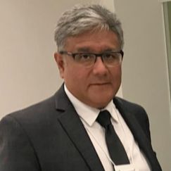 Carlos Gustavo  Marmanillo, Nefrologista Curitiba