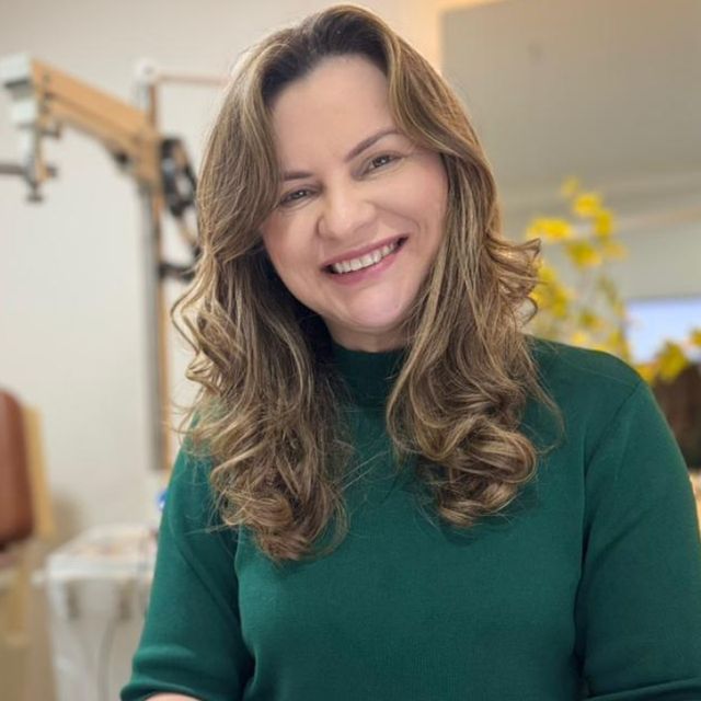 Cristiane Carvalho, Oftalmologista São Luís