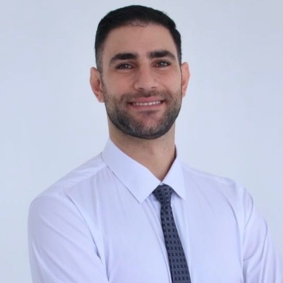 Elias  Esber Neto , Ortodontista Curitiba