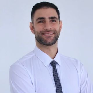 Ampliar imagem: Elias  Esber Neto , Ortodontista Curitiba