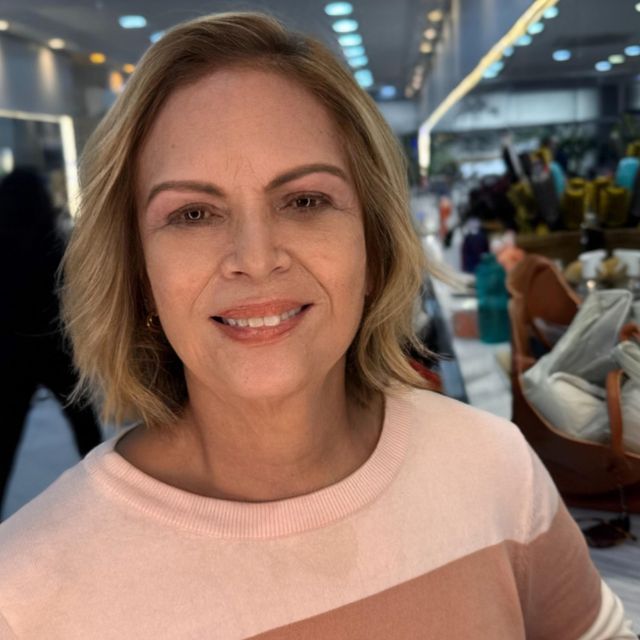 Anna Simoes, Psiquiatra Rio de Janeiro