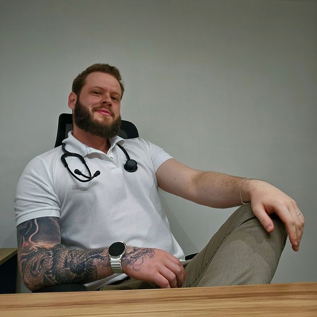 Vinícius Pereira Marques Toledo, Endocrinologista Volta Redonda