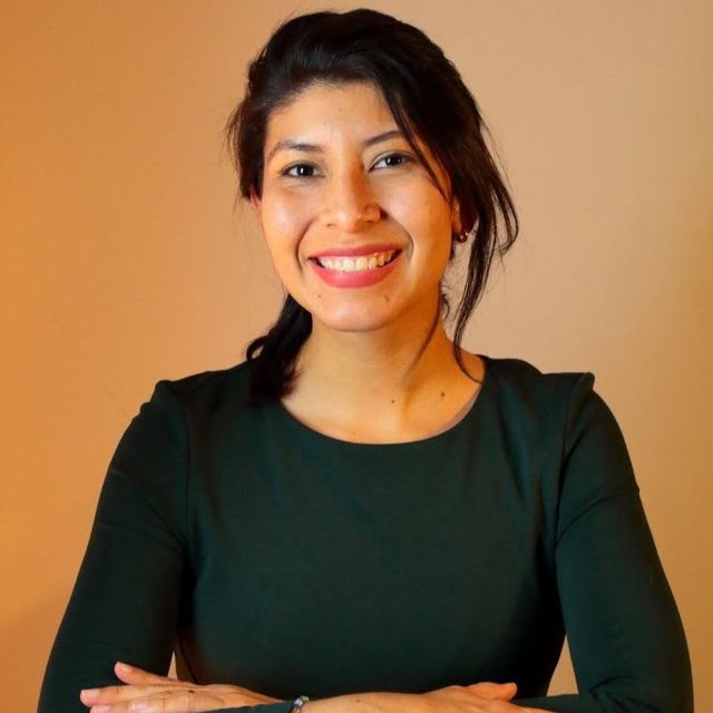 Odett Niazoa, Psicólogo Santiago