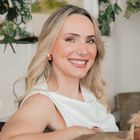 Dra. Aline Oliveti .