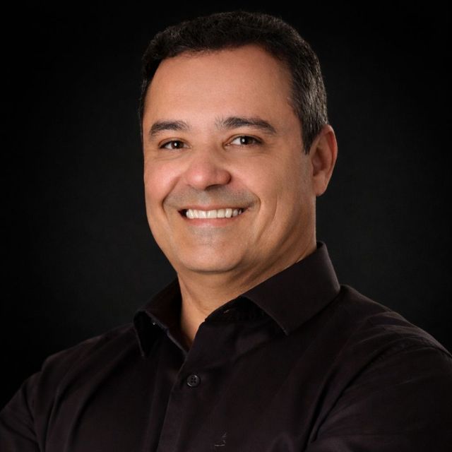 Dr. Flávio Paiva, Especialista em Harmonização orofacial Varginha