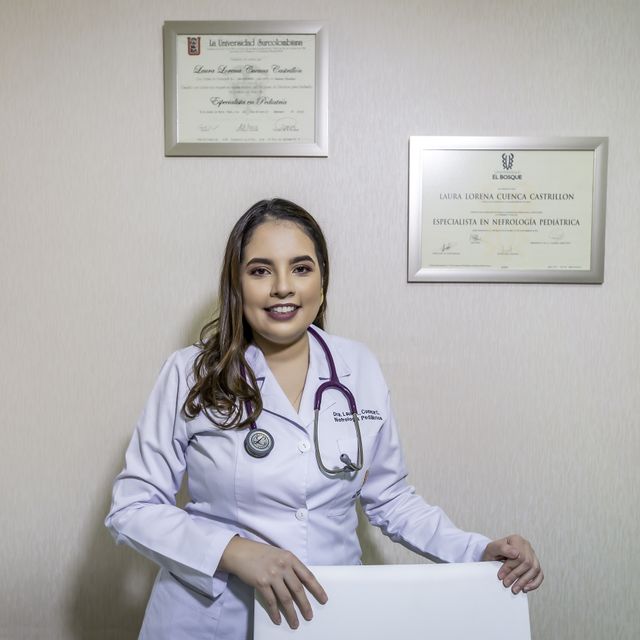 Laura Lorena Cuenca Castrillón, Nefrólogo pediatra Neiva