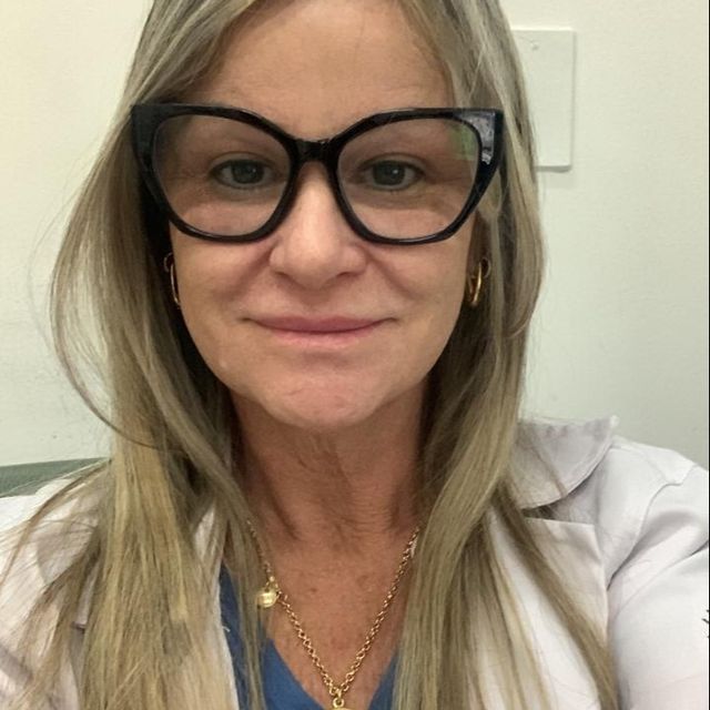 Simone Davila Medeiros, Pediatra Ilhabela