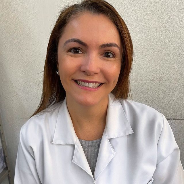 Clarice Almeida Moreira, Reumatologista São Gonçalo