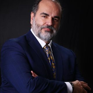 Ampliar imagem: Mucio Joao Porto, Cirurgião plástico Lago Sul