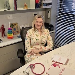 Leticia  Staszczak Schwab , Pediatra Curitiba