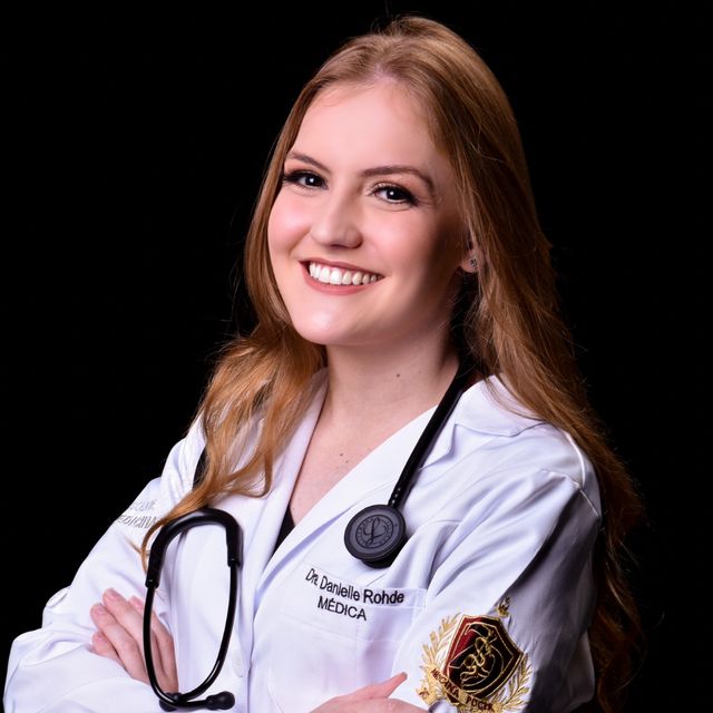 Danielle dos Santos Rohde, Médico clínico geral Cascavel