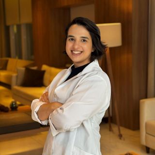 Dra. Nicole Dozza T. de Carvalho