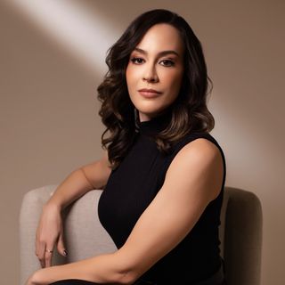 Rafaela R. Marques, Cirurgião plástico Ribeirão Preto